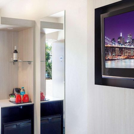 Отель Ibis Styles Тамуорт Экстерьер фото