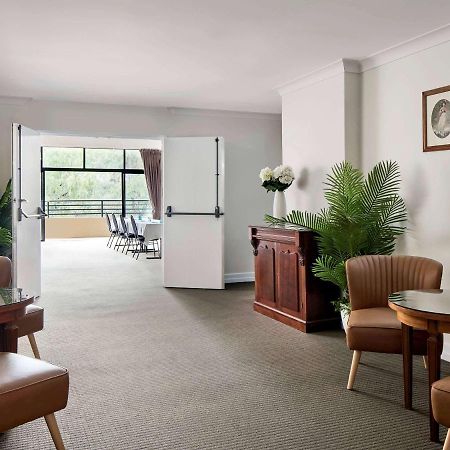Отель Ibis Styles Тамуорт Экстерьер фото