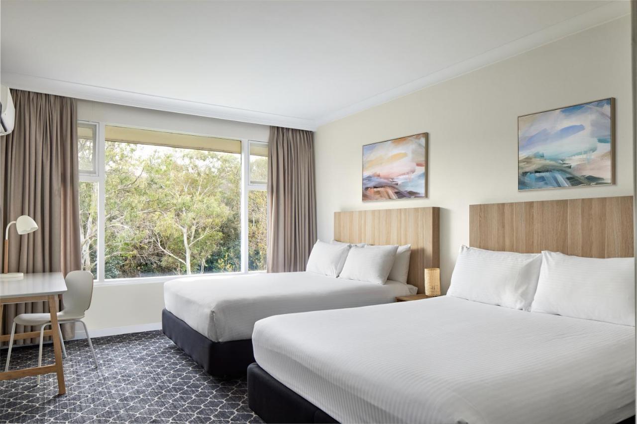 Отель Ibis Styles Тамуорт Экстерьер фото