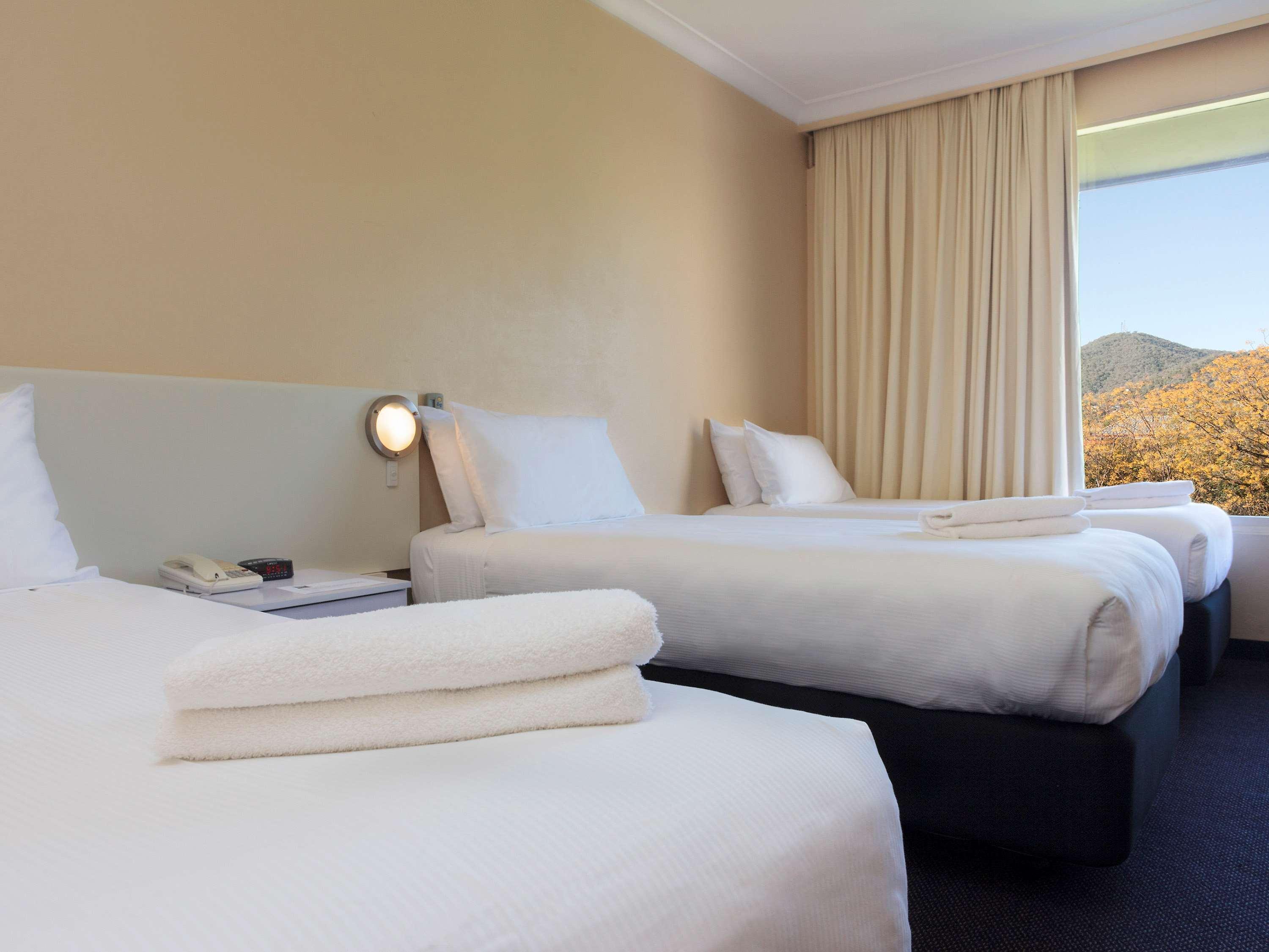 Отель Ibis Styles Тамуорт Экстерьер фото