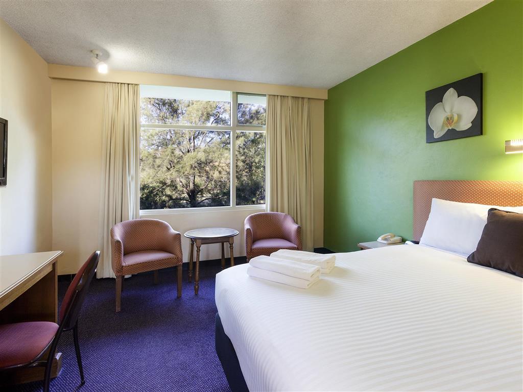 Отель Ibis Styles Тамуорт Экстерьер фото